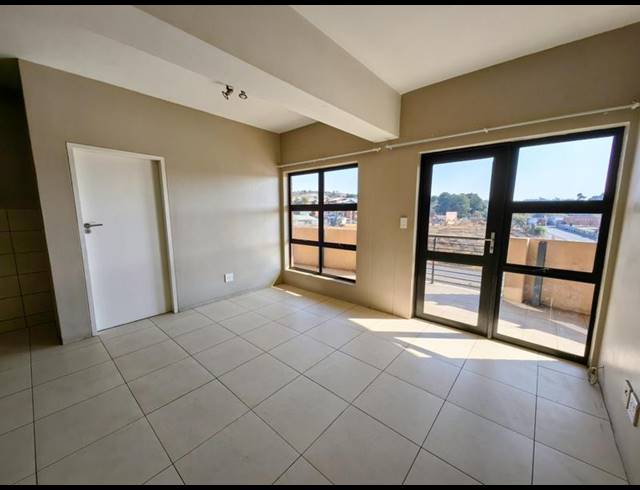 2 BEDROOM PROPERTY TO RENT IN BRAAMFONTEIN